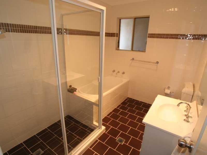 8/1 Hillview Street, Roselands NSW 2196