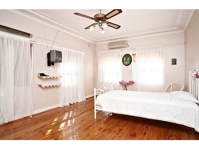 12 Westbrook Street, Beverly Hills NSW 2209