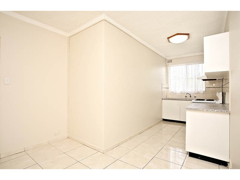 2/30 Phillip Street, Roselands NSW 2196