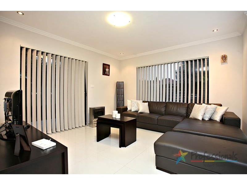 1 & 4/115 Penshurst Road, Narwee NSW 2209