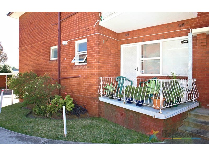 4/13 Phillip Street, Roselands NSW 2196