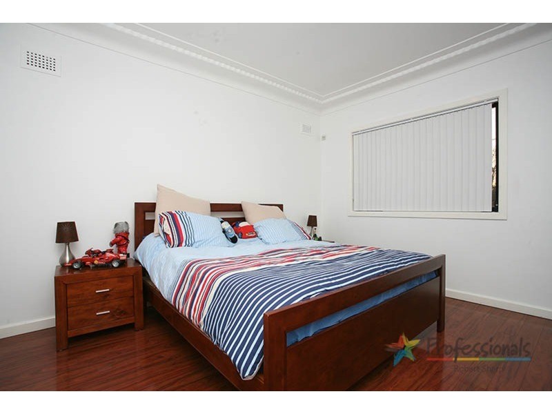 68 Ludgate  Street, Roselands NSW 2196