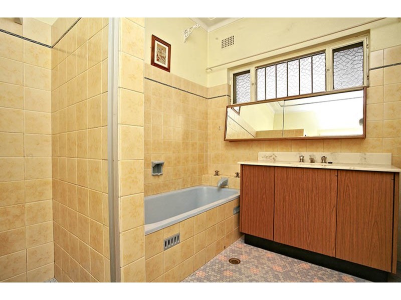 85 Ponyara Road, Beverly Hills NSW 2209