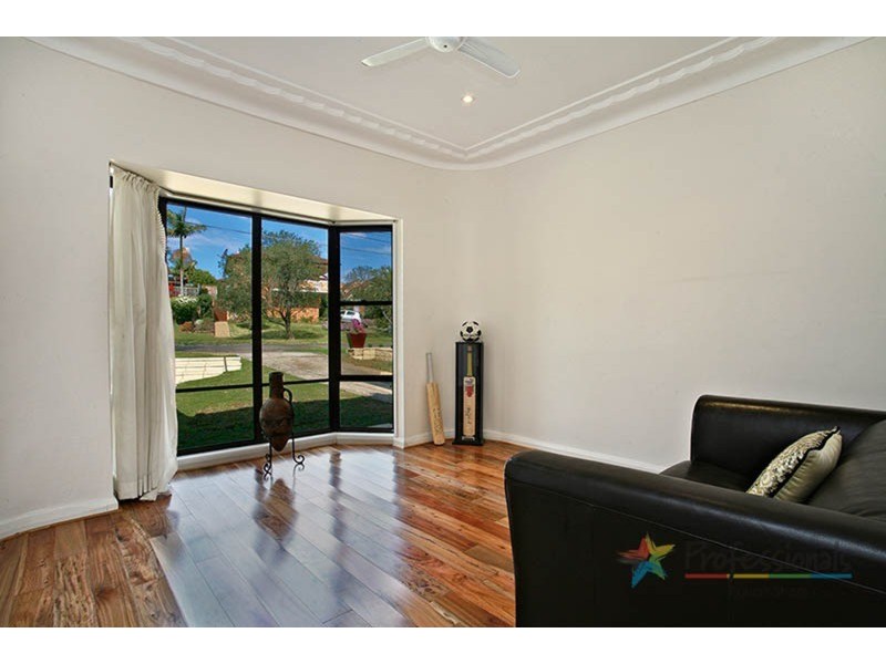 37 Homedale  Crescent, Connells Point NSW 2221