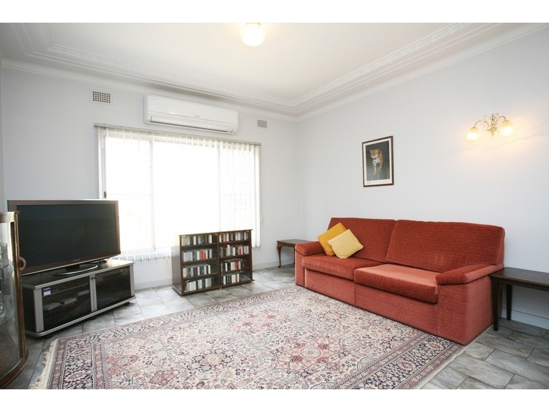 239 Gloucester Road, Beverly Hills NSW 2209