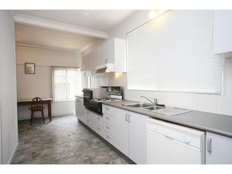 239 Gloucester Road, Beverly Hills NSW 2209