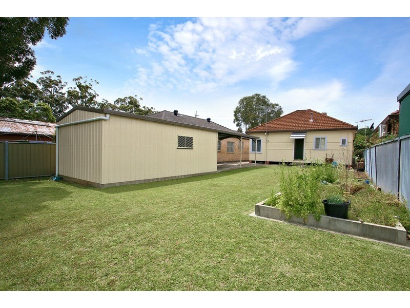 239 Gloucester Road, Beverly Hills NSW 2209