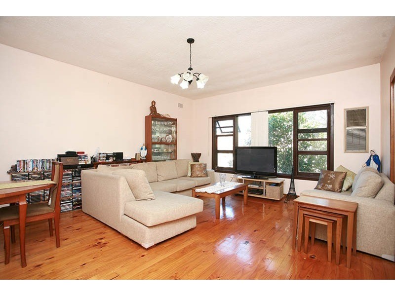 15 Patrick Street, Roselands NSW 2196