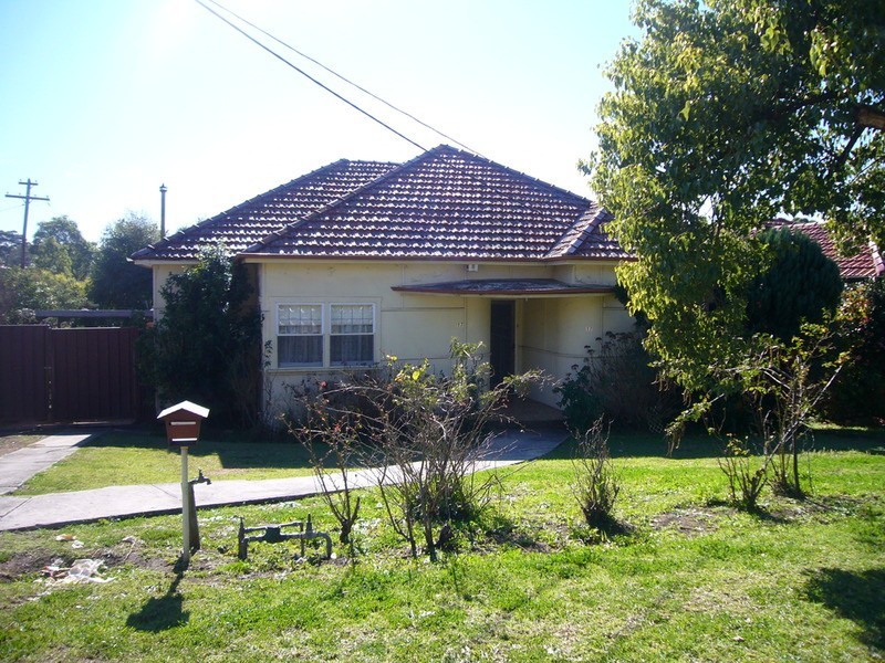 17 Penshurst Road, Roselands NSW 2196