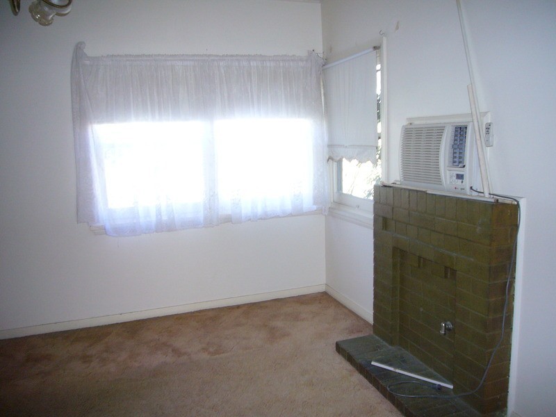 17 Penshurst Road, Roselands NSW 2196