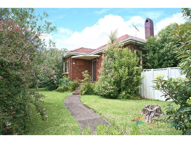 67 Allambee Crescent, Beverly Hills NSW 2209