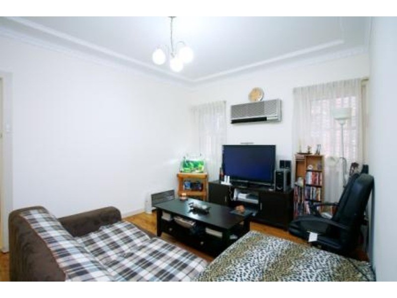 1/8 Edgbaston Road, Beverly Hills NSW 2209