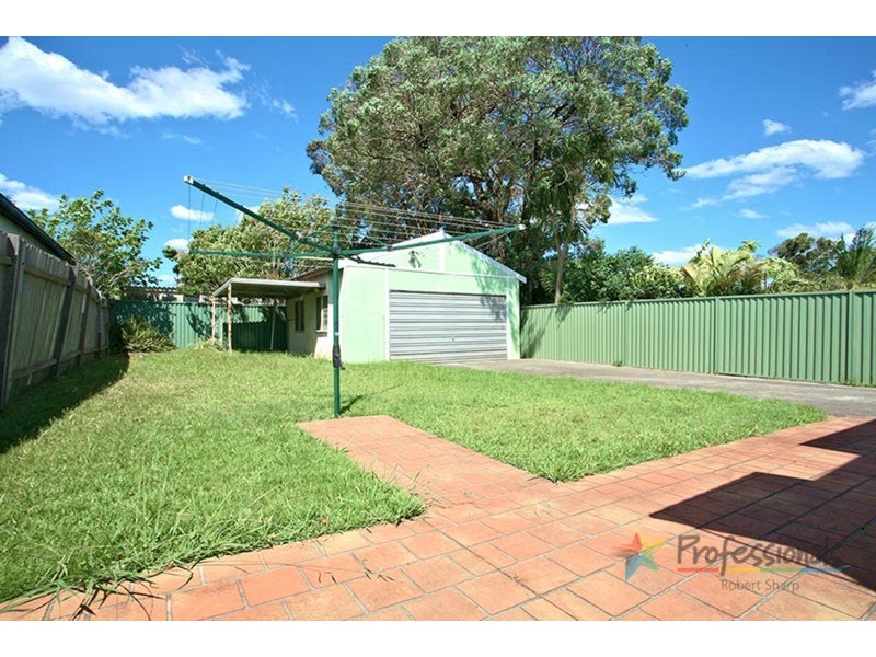 39 Allambee  Crescent, Beverly Hills NSW 2209