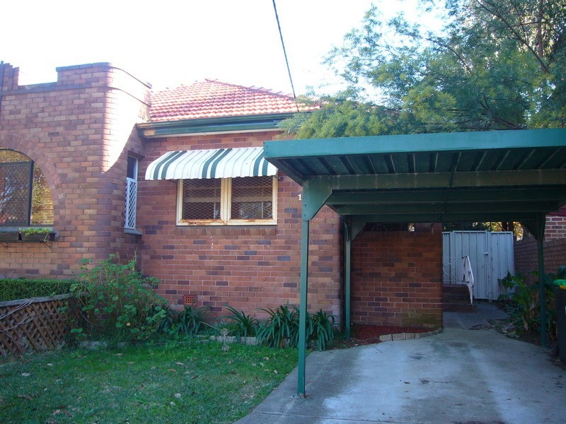 1/8 Edgbaston Road, Beverly Hills NSW 2209