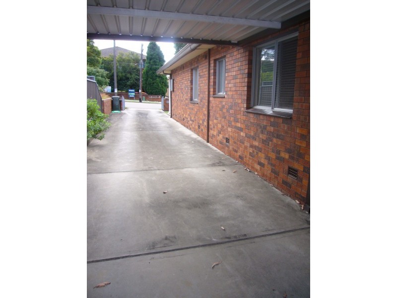 33 Flora Street, Roselands NSW 2196