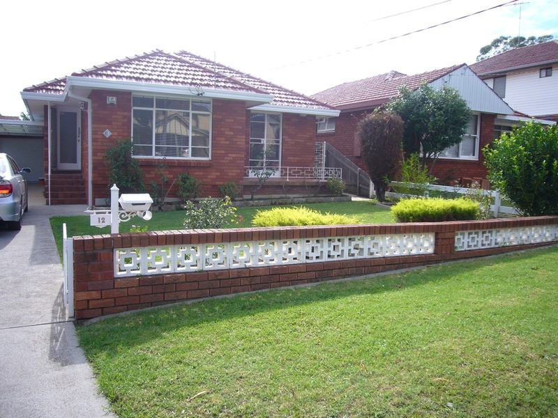 12 York  Street, Kingsgrove NSW 2208