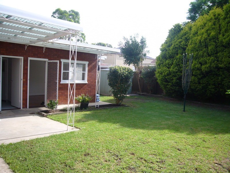 12 York  Street, Kingsgrove NSW 2208