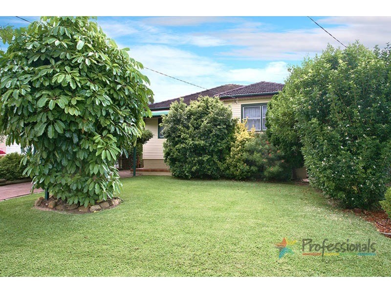 57 Glamis Street, Kingsgrove NSW 2208