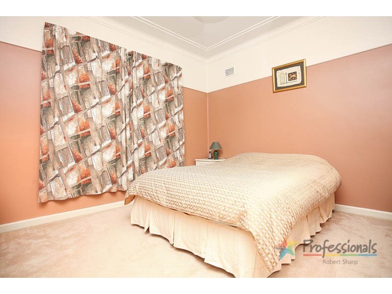 57 Glamis Street, Kingsgrove NSW 2208