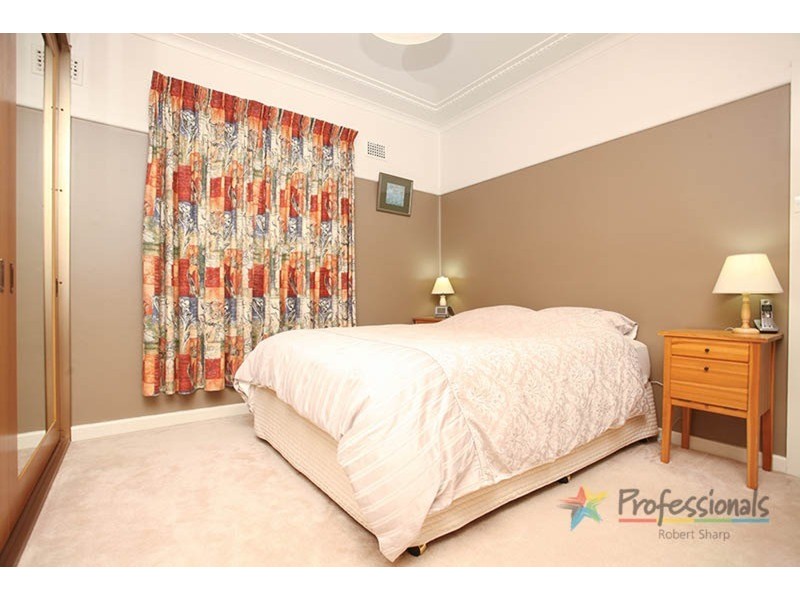 57 Glamis Street, Kingsgrove NSW 2208