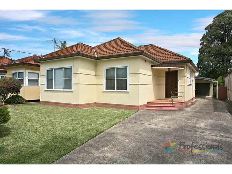 239 Gloucester Road, Beverly Hills NSW 2209