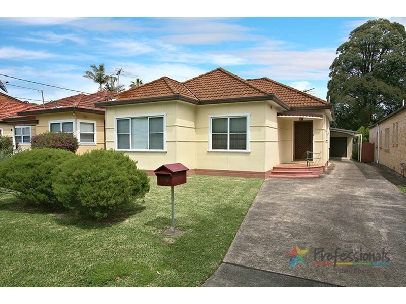 239 Gloucester Road, Beverly Hills NSW 2209