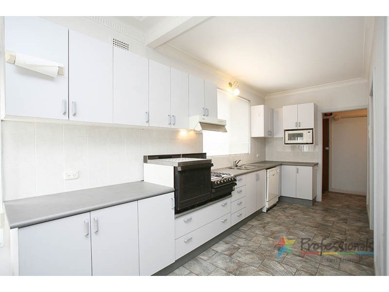 239 Gloucester Road, Beverly Hills NSW 2209