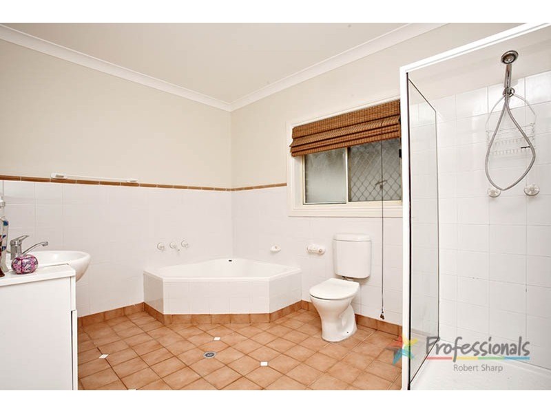 4 Mountview Avenue, Beverly Hills NSW 2209