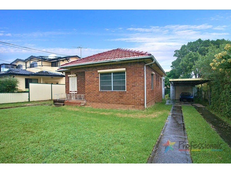 2 Werona Avenue, Punchbowl NSW 2196
