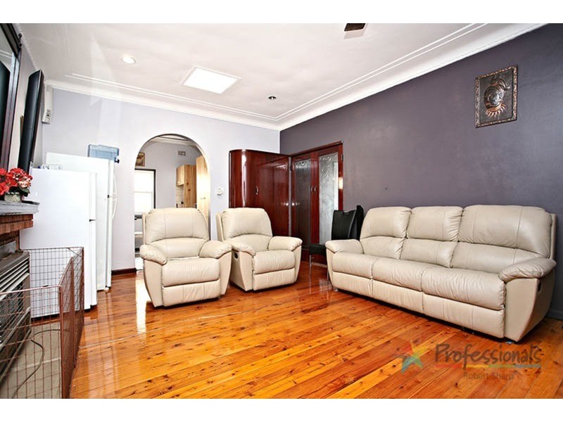 2 Huntingdale Avenue, Narwee NSW 2209