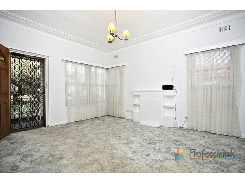 20 Werona Avenue, Punchbowl NSW 2196