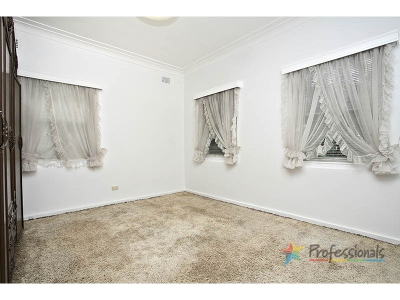 20 Werona Avenue, Punchbowl NSW 2196