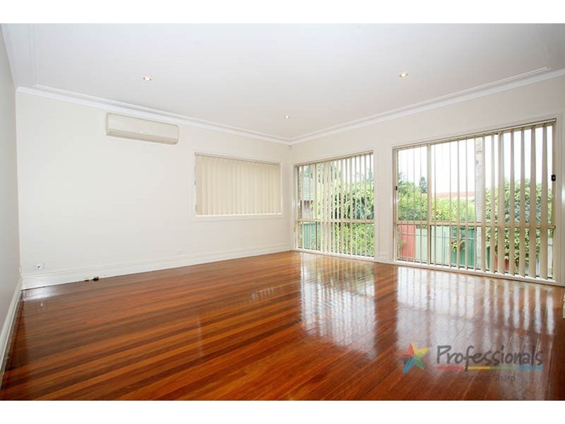 4 Mountview Avenue, Beverly Hills NSW 2209