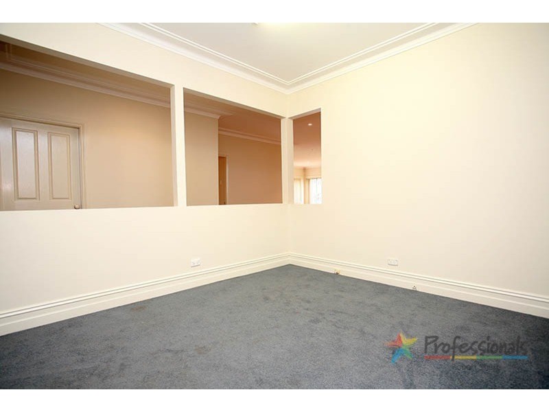 4 Mountview Avenue, Beverly Hills NSW 2209