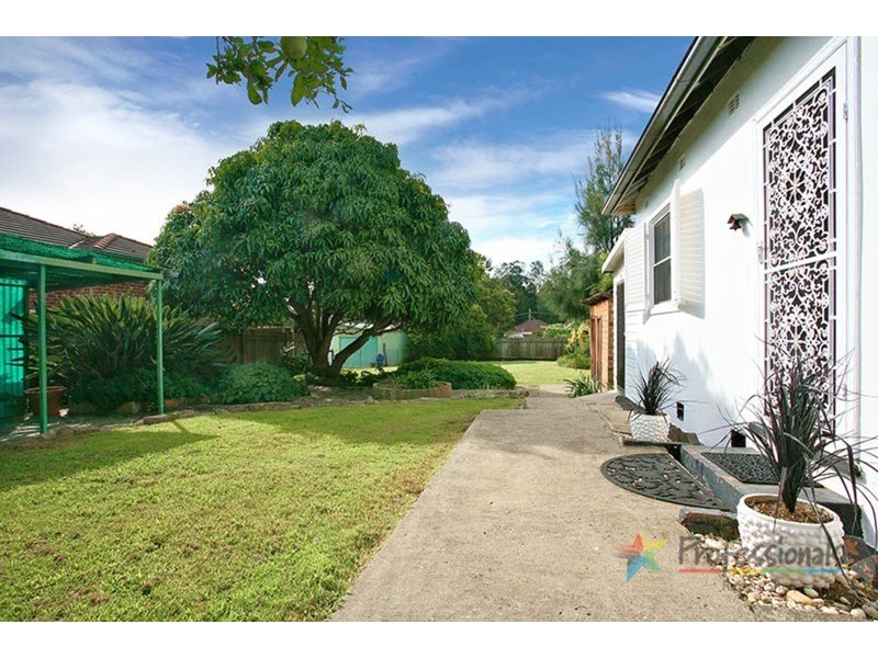 28 Lillian  Road, Riverwood NSW 2210