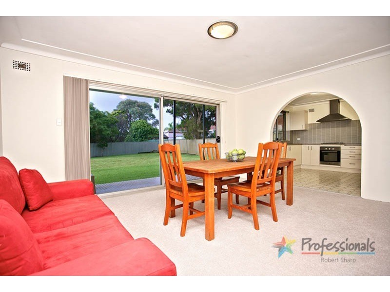 20 Gregory Crescent, Beverly Hills NSW 2209