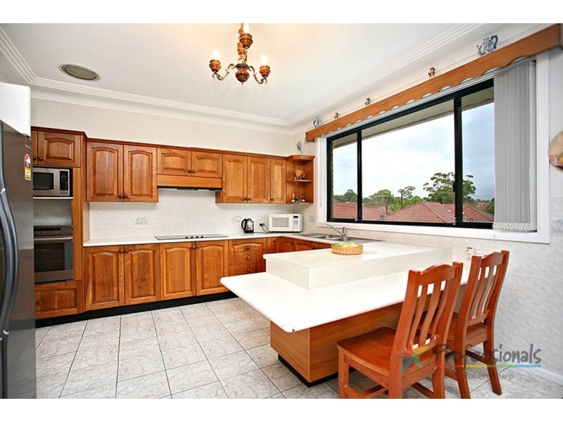 20 Gregory Crescent, Beverly Hills NSW 2209