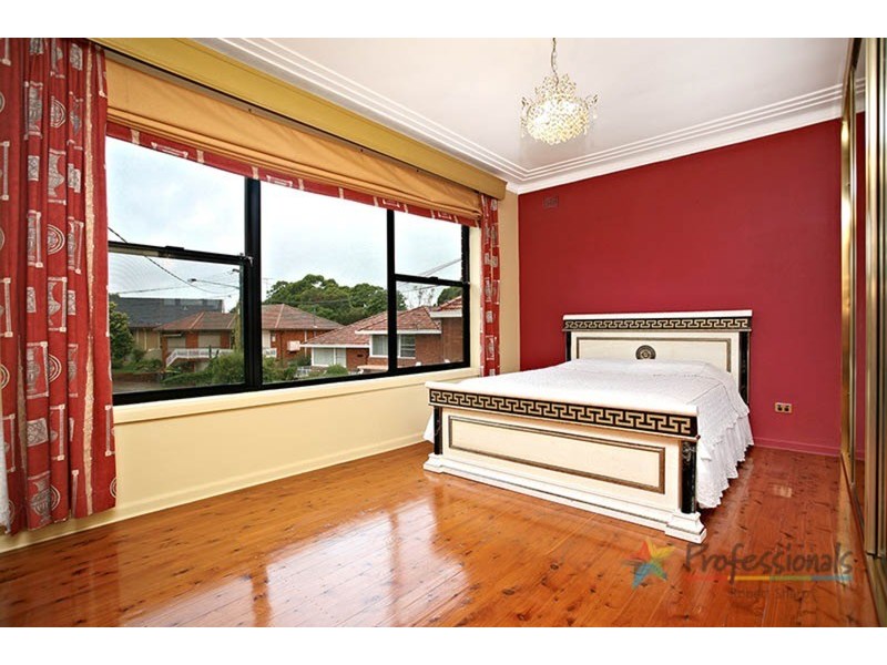 20 Gregory Crescent, Beverly Hills NSW 2209