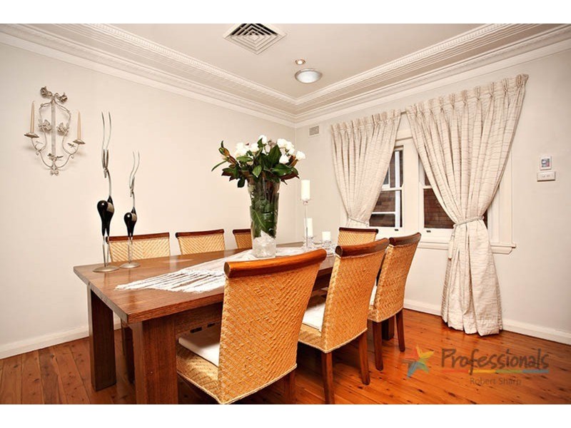 2 Tallawalla Street, Beverly Hills NSW 2209