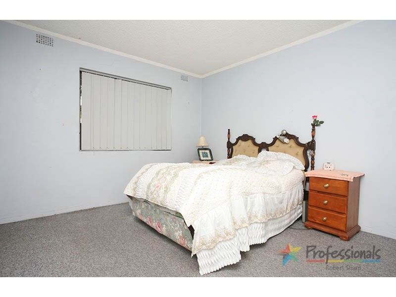 2/261 King Georges Road, Roselands NSW 2196