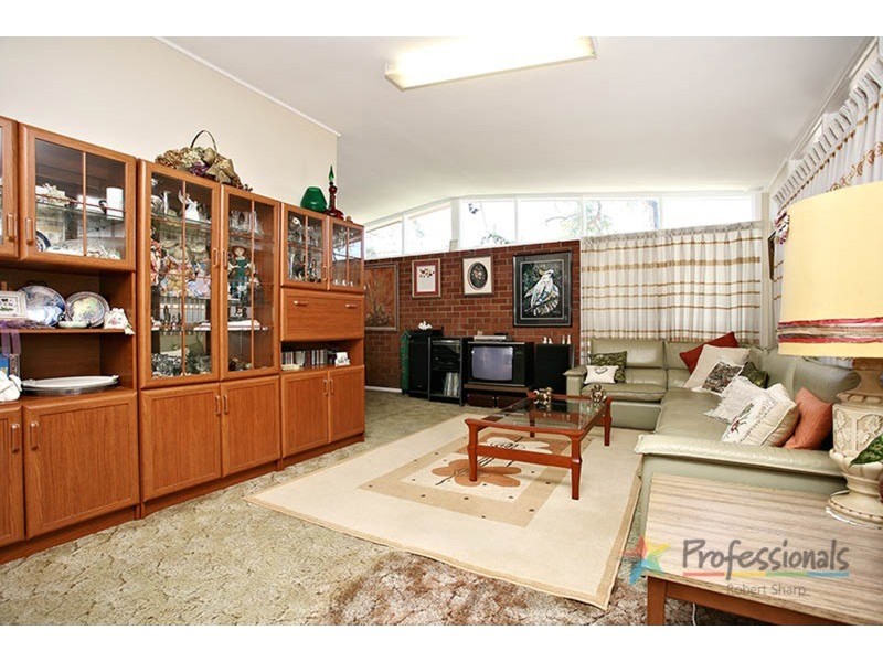 2 Maryl Avenue, Roselands NSW 2196