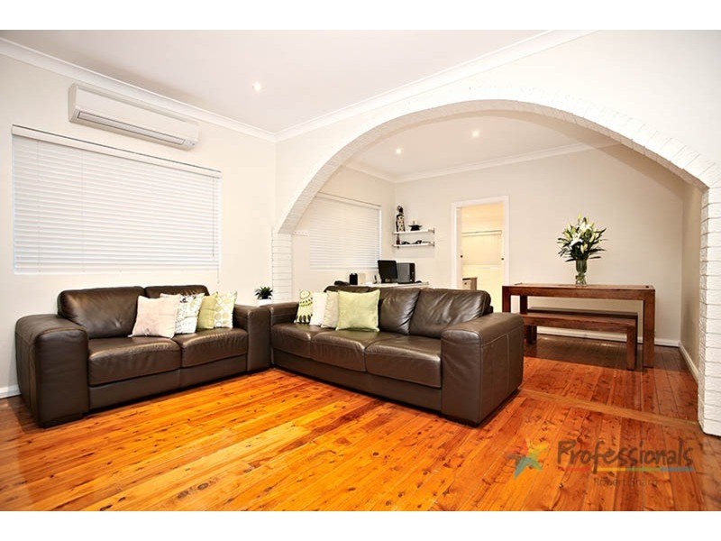 217 Gloucester Road, Beverly Hills NSW 2209