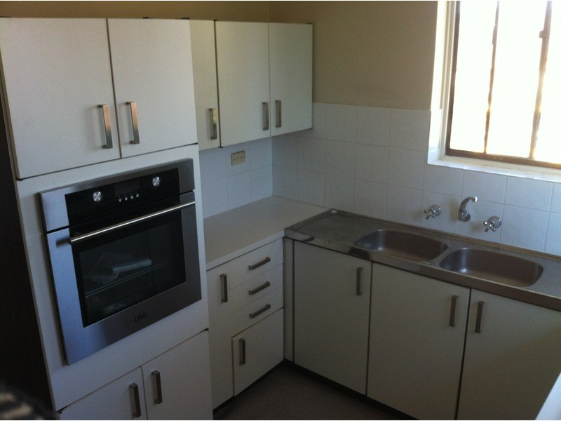 5/10-12 Carnarvon  Street, Carlton NSW 2218