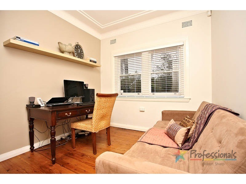 2 Tallawalla Street, Beverly Hills NSW 2209