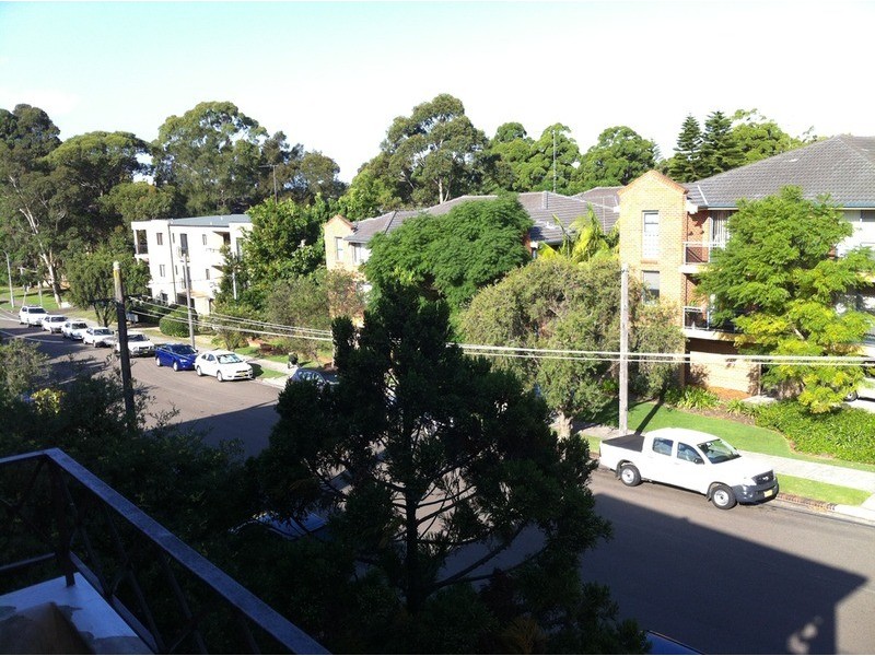 5/10-12 Carnarvon  Street, Carlton NSW 2218