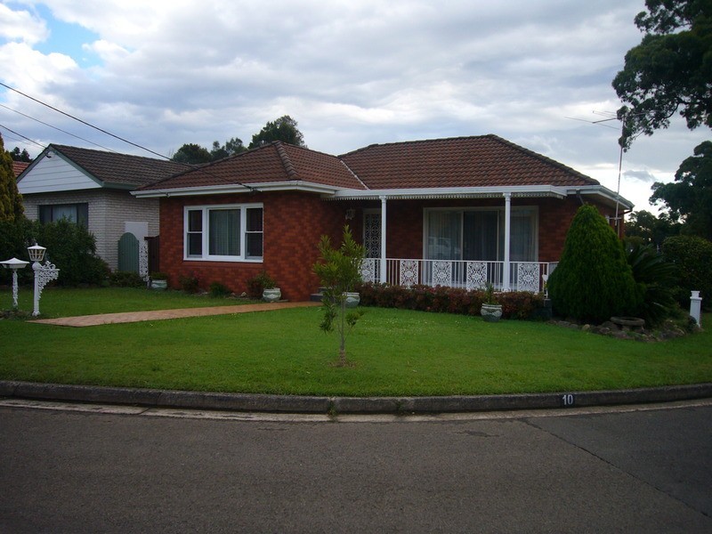 10 Fenwick  Avenue, Roselands NSW 2196