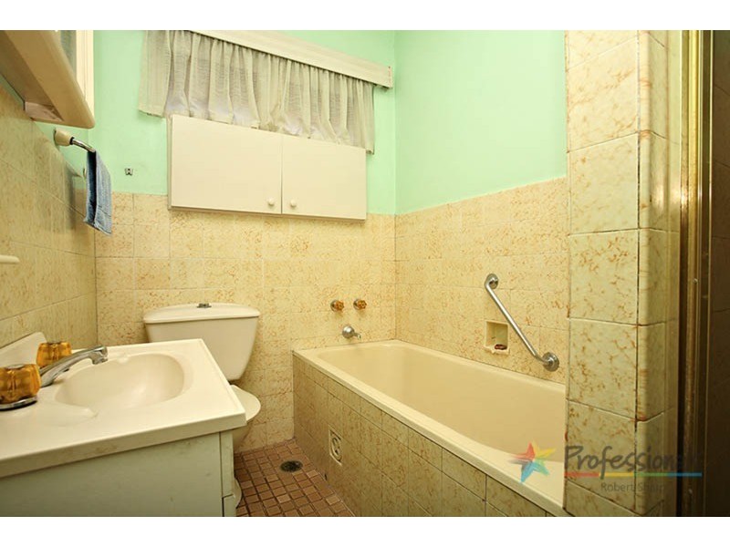 2 Richland Street, Kingsgrove NSW 2208