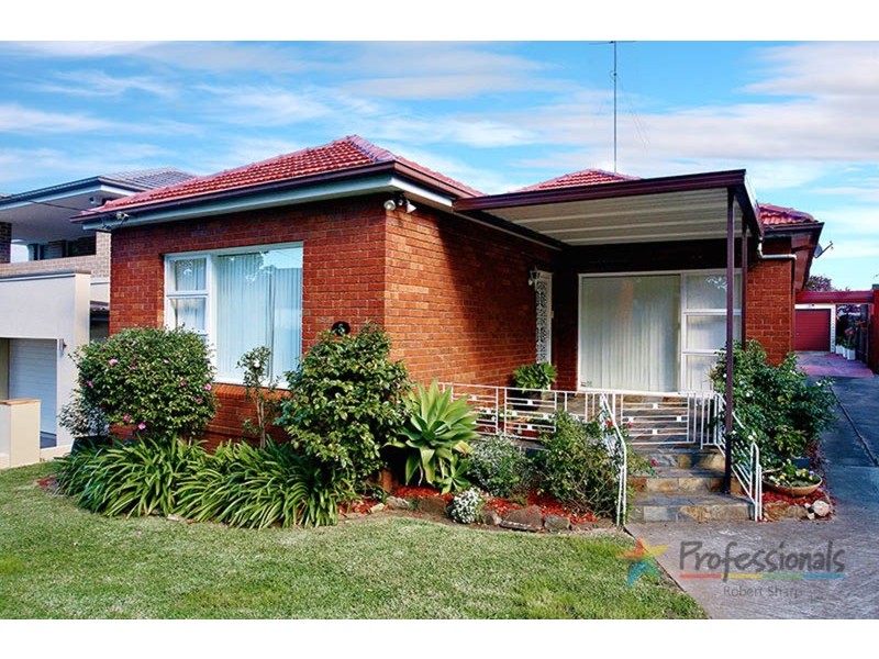 5 Doonkuna Street, Beverly Hills NSW 2209