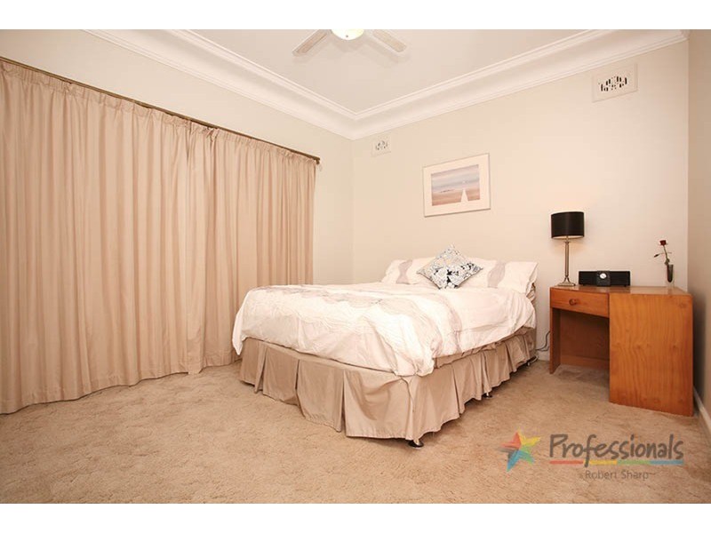 5 Doonkuna Street, Beverly Hills NSW 2209