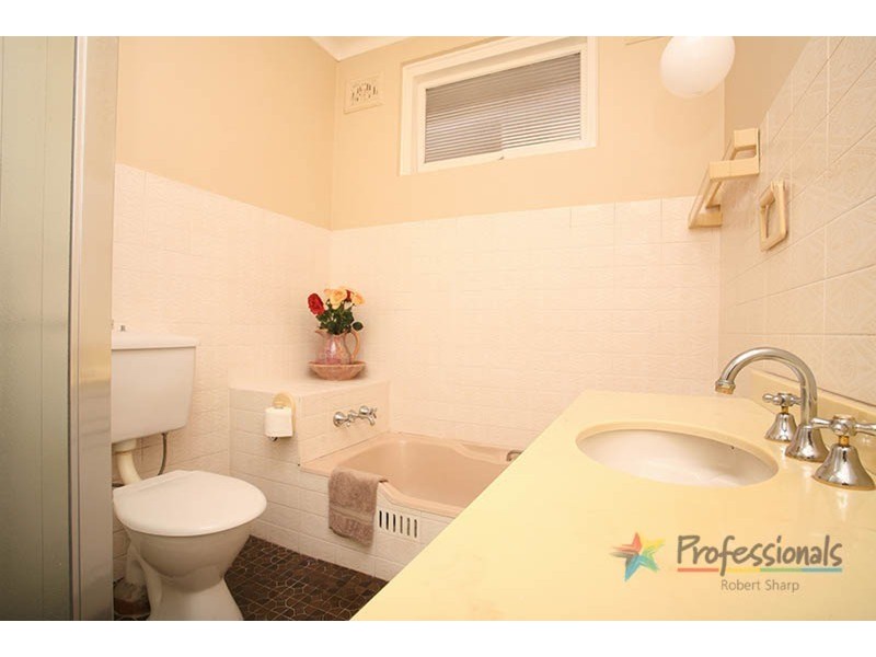 5 Doonkuna Street, Beverly Hills NSW 2209